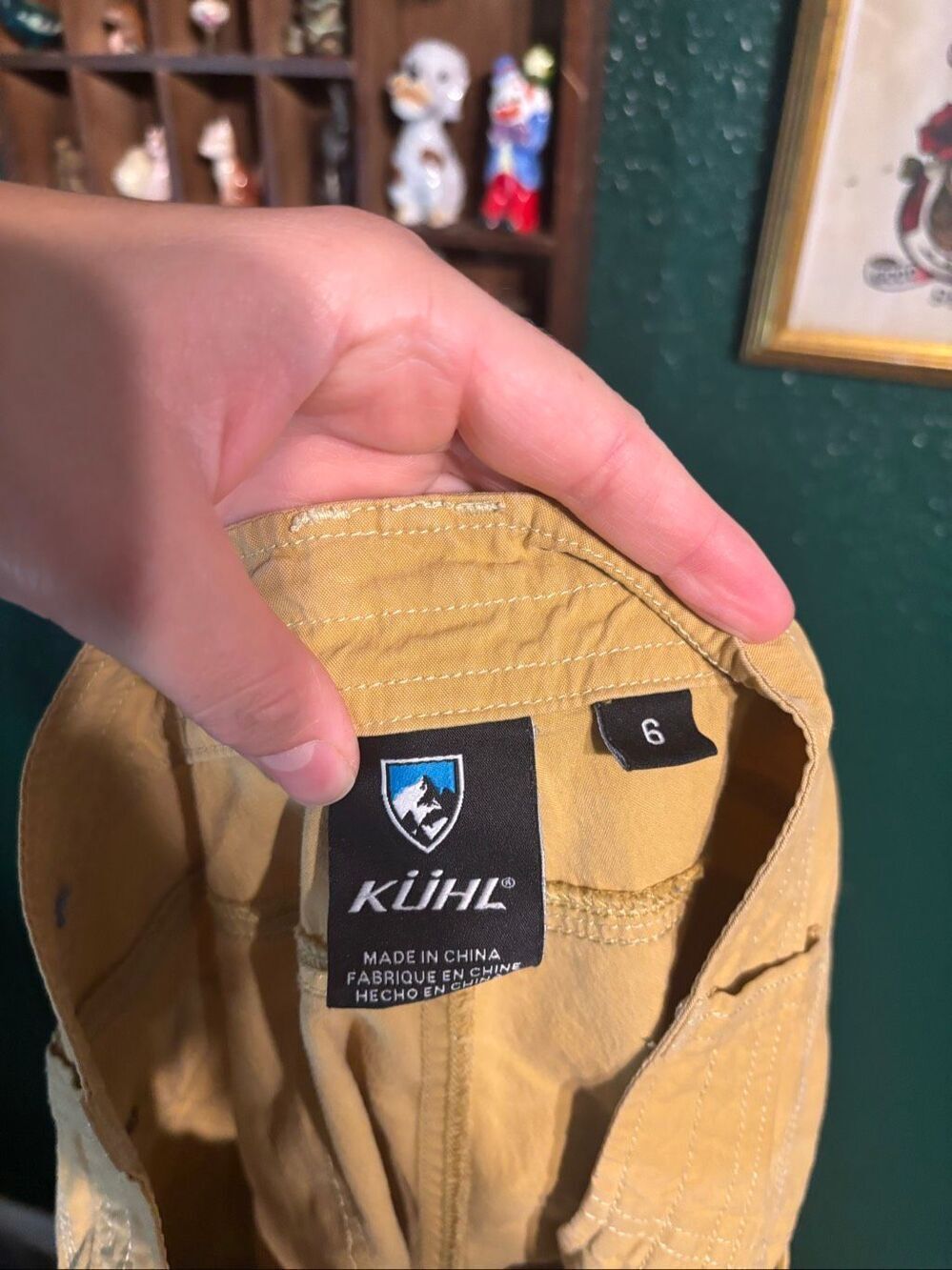 KUHL WOMENS YELLOW PATINA SHORTS SZ 6 - Picture 3 of 4